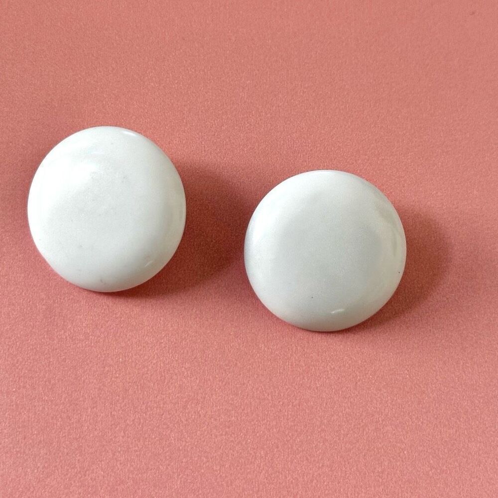 White vintage round clip on earrings